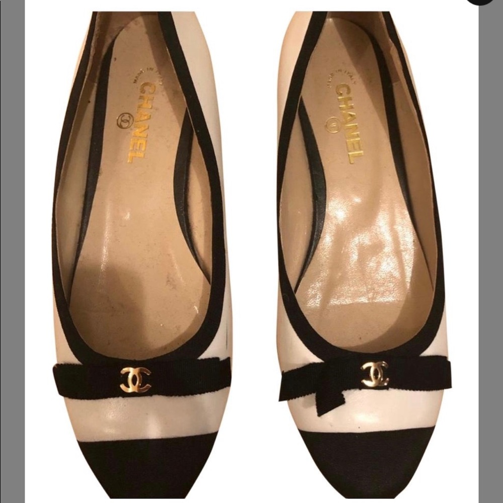 ChAnel black and white bow ballet flats